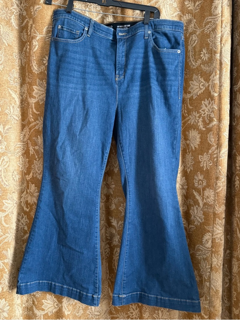 Torrid Sky High A-Line Flare Jeans 20s